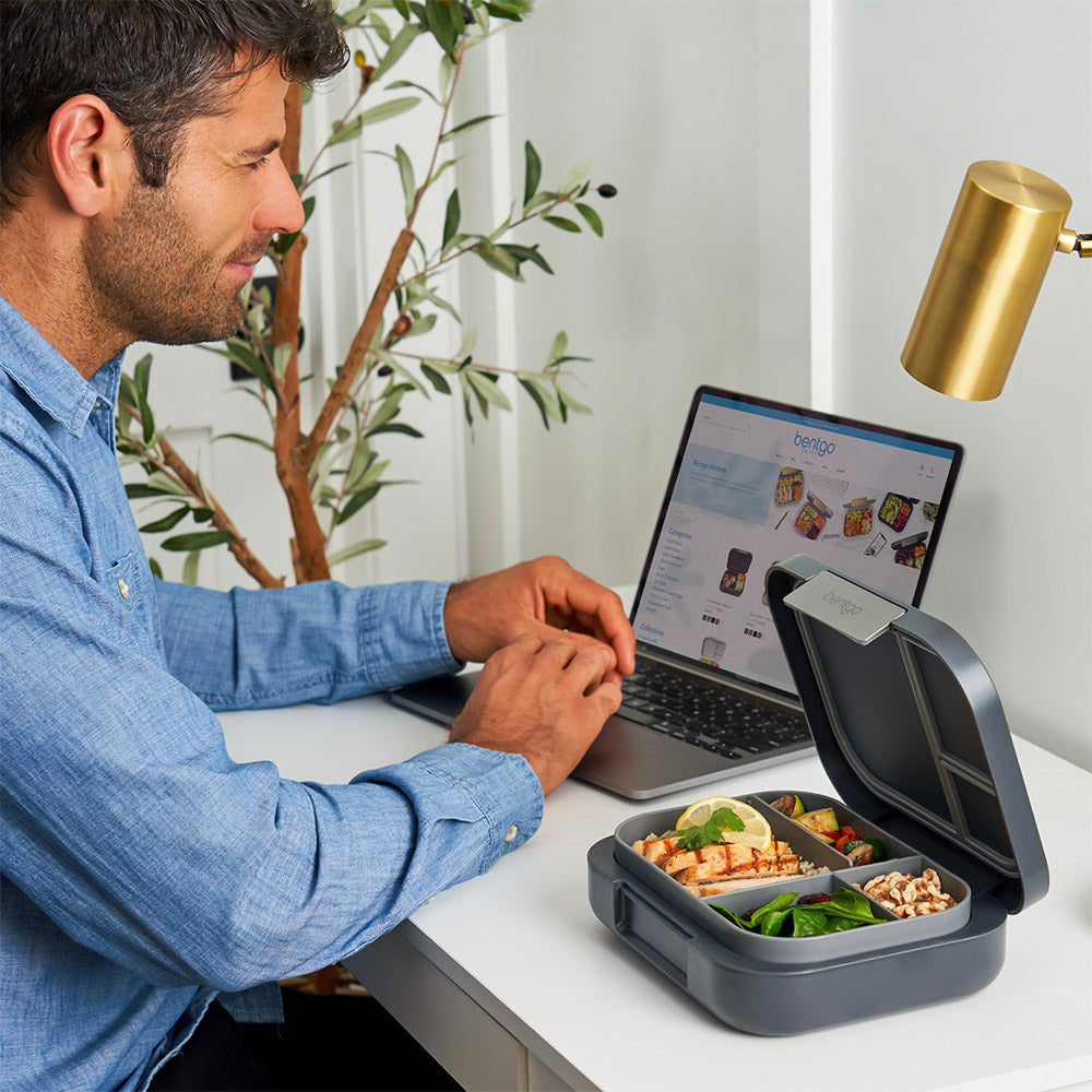 bentgo-modern-lunch-box-and-snack-cup-p6 BGMDNBDL-DG_4.jpg